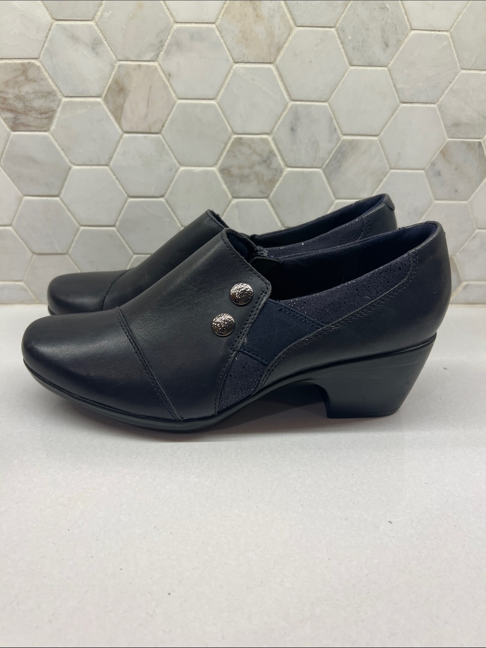 NEW Clarks Women's Emslie Warren Blue Navy Leather Booties Shoes Size 9.5M - Picture 2 of 10